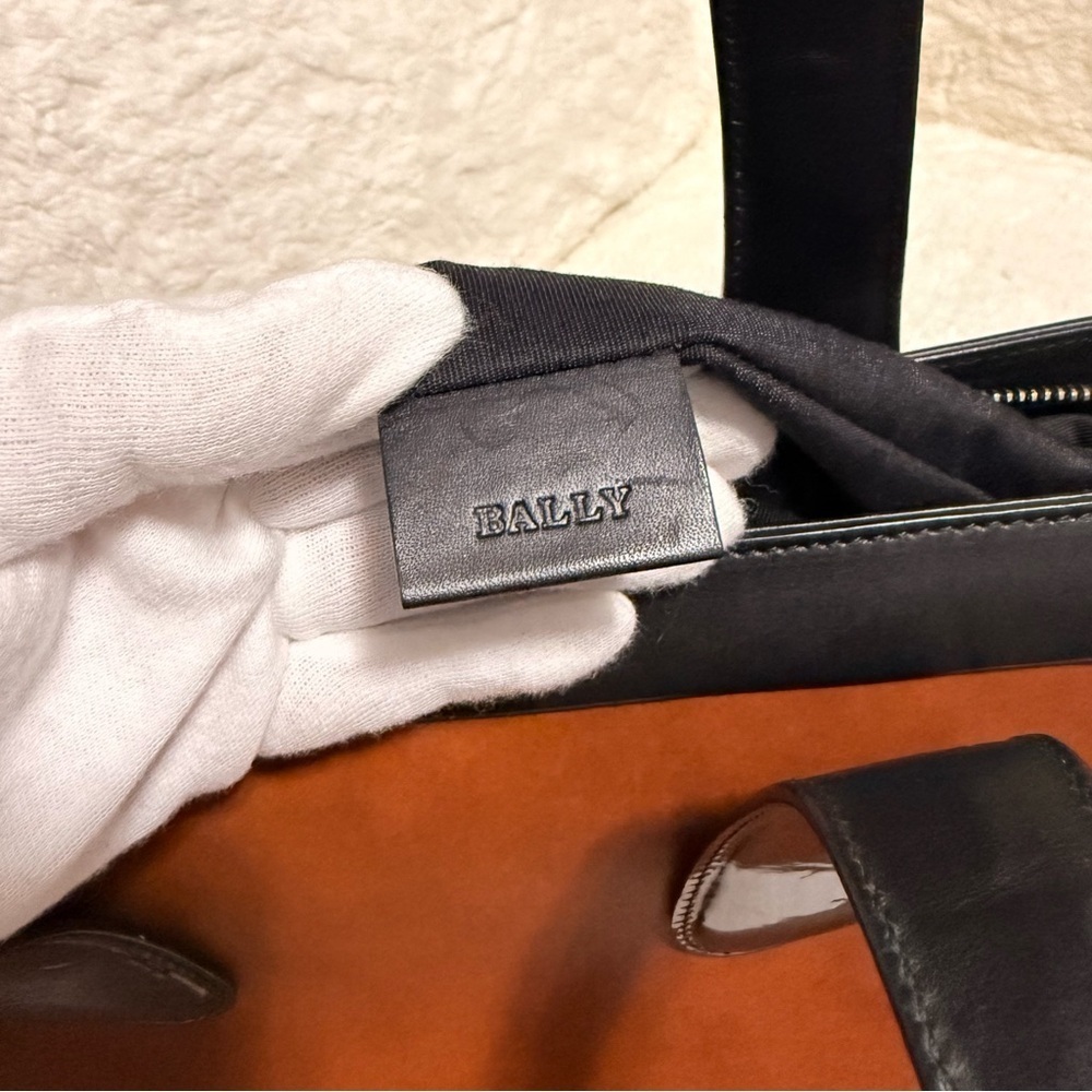 Bally Black and Tan Shoulder Bag - Picture 11 of 16